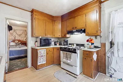 44 Sisson Street, East Hartford, CT 06118 - Photo 17