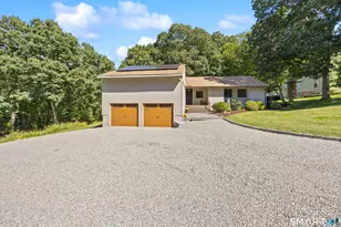 27 Millstone Dr, Marlborough, CT 06447 - Photo 3