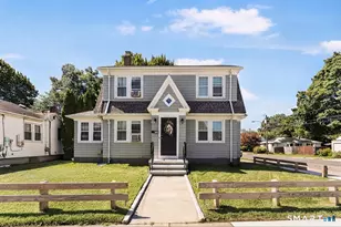 218 Circular Ave, Hamden, CT 06514 - Photo 1