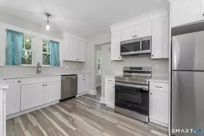 218 Circular Avenue, Hamden, CT 06514 - Photo 11