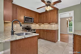 4 Huntington Ridge Rd, Wallingford, CT 06492 - Photo 13