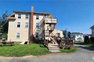 90 Thames St, New London, CT 06320 - Photo 3