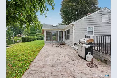 100 Lakeshore Terrace, Bridgeport, CT 06606 - Photo 7