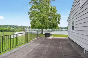100 Lakeshore Terrace, Bridgeport, CT 06606 - Photo 9