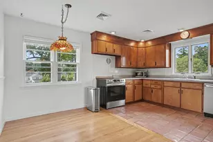 100 Lakeshore Terrace, Bridgeport, CT 06606 - Photo 25