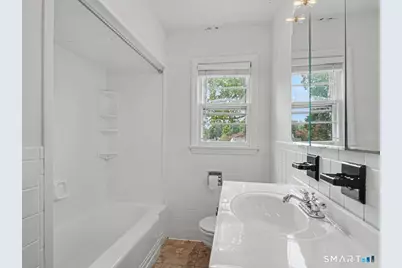 100 Lakeshore Terrace, Bridgeport, CT 06606 - Photo 37