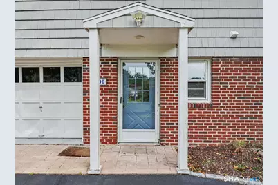 100 Lakeshore Terrace, Bridgeport, CT 06606 - Photo 15