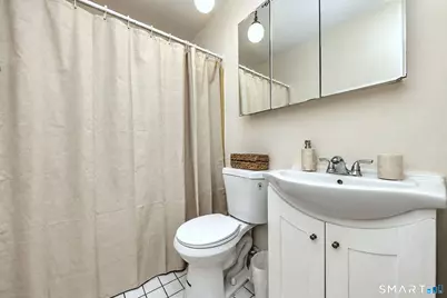 31 Ameridge Drive #31, Bridgeport, CT 06606 - Photo 25