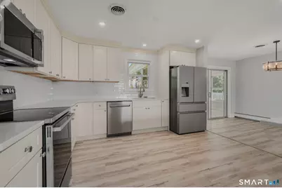 17 Elrin Place, New London, CT 06320 - Photo 11
