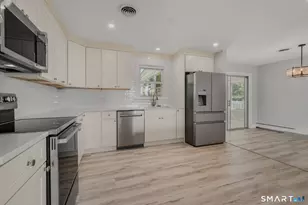 17 Elrin Pl, New London, CT 06320 - Photo 11