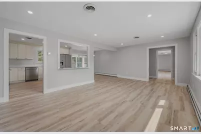 17 Elrin Place, New London, CT 06320 - Photo 9