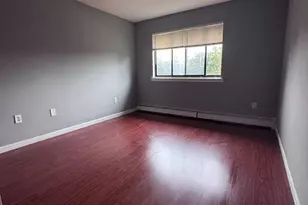 54 Grafton St, Hartford, CT 06106 - Photo 3