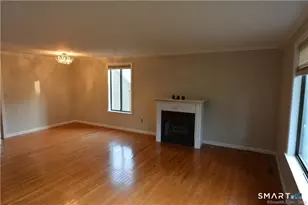 12 Hitching Post Ln, Glastonbury, CT 06033 - Photo 3