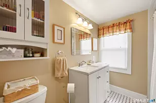 40 Stonehouse Rd, Trumbull, CT 06611 - Photo 13