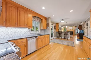 70 Heritage Dr, Cheshire, CT 06410 - Photo 7