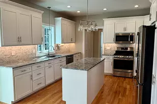26 Fox Hollow Dr, Montville, CT 06370 - Photo 5