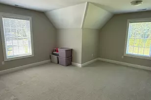 26 Fox Hollow Dr, Montville, CT 06370 - Photo 33
