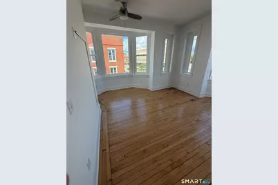 2 Bank Street, New London, CT 06320 - Photo 11