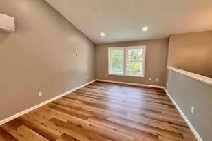 166 Paradise Dr, Brooklyn, CT 06234 - Photo 9