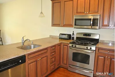 140 Kyles Way #140, Shelton, CT 06484 - Photo 5
