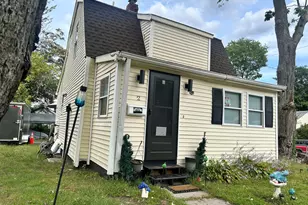 2 Simpson St, Hartford, CT 06112 - Photo 3