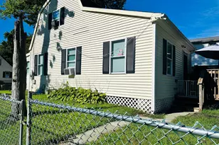 2 Simpson St, Hartford, CT 06112 - Photo 5
