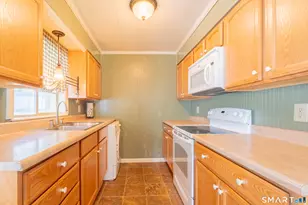 46 Apple St, Wallingford, CT 06492 - Photo 7