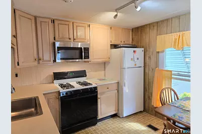 35 Arawak Drive, East Hartford, CT 06118 - Photo 3
