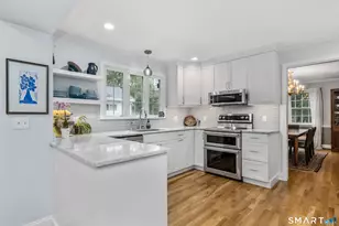 373 Auburn Rd, West Hartford, CT 06119 - Photo 9