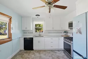 72 Orchard Dr, Montville, CT 06382 - Photo 9