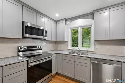 144 Tuttle Drive, New Haven, CT 06512 - Photo 9