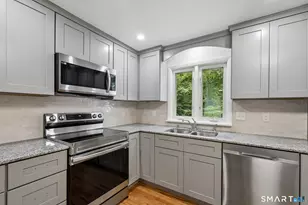 144 Tuttle Dr, New Haven, CT 06512 - Photo 9