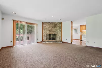 547 Simsbury Road, Bloomfield, CT 06002 - Photo 9