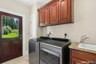 5 Wentworth Dr, Newtown, CT 06470 - Photo 17