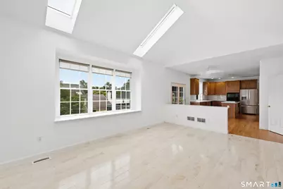 6 Ashley Court, Danbury, CT 06810 - Photo 5