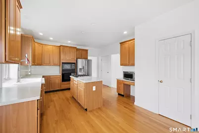 6 Ashley Court, Danbury, CT 06810 - Photo 13