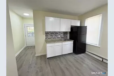 99 Lounsbury Avenue, Waterbury, CT 06706 - Photo 23