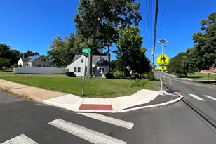 198 Broad St, Manchester, CT 06042 - Photo 5