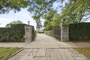 217 Ocean Dr W, Stamford, CT 06902 - Photo 17