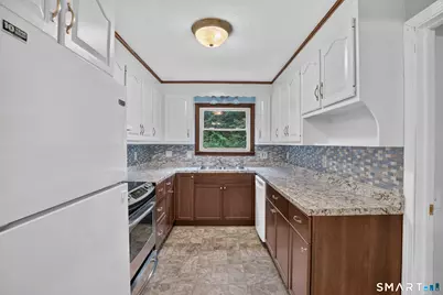 34 Columbia Road, Enfield, CT 06082 - Photo 5