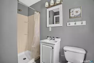 34 Columbia Rd, Enfield, CT 06082 - Photo 11