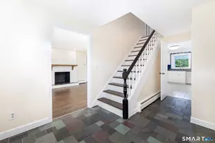 36 Lakeview Dr, West Hartford, CT 06117 - Photo 9