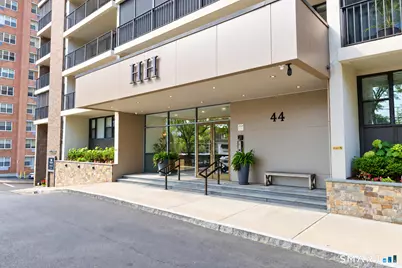 44 Strawberry Hill Avenue #8K, Stamford, CT 06902 - Photo 1