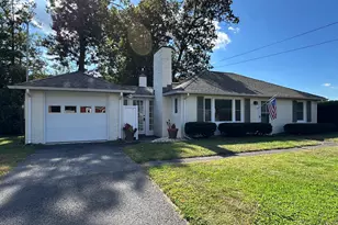 39 Grove Rd, Cromwell, CT 06416 - Photo 1
