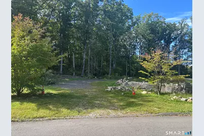 8 Sebastian Trail, Newtown, CT 06470 - Photo 3