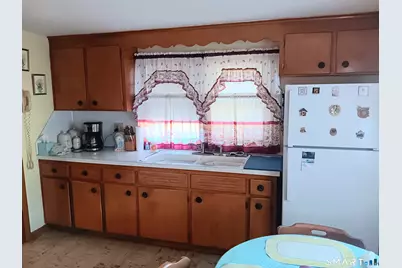 39 Heaton Street, Waterbury, CT 06705 - Photo 3