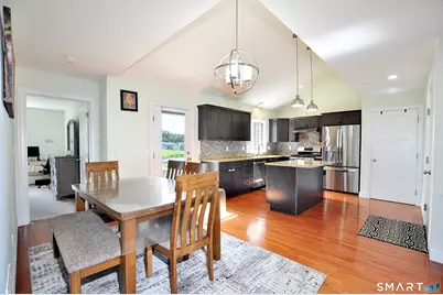 103 Old Village Circle, Windsor, CT 06095 - Photo 7