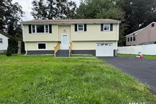17 Forest Ln, Bloomfield, CT 06002 - Photo 1