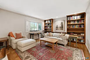 38 Cary Ln, Bloomfield, CT 06002 - Photo 5