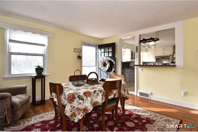 32 Barton Circle, North Haven, CT 06473 - Photo 7